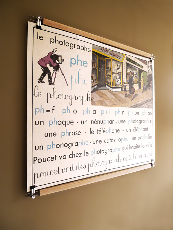 Poster-pant en version 90 cm avec une affiche scolaire pédagogique : tableau de lecture Rossignol (années 50)/ photo © Dezzig