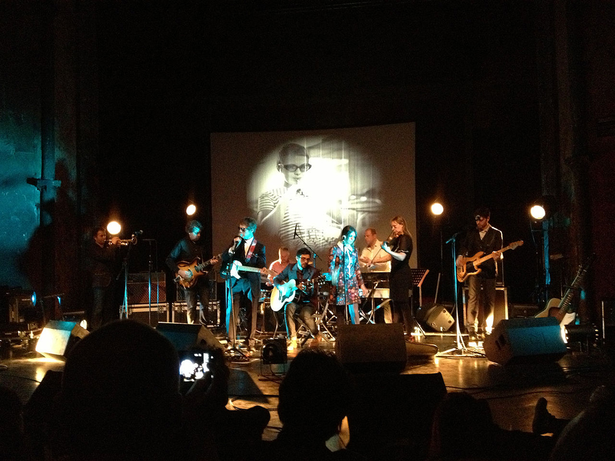 The Apartments en concert au Théâtre des Bouffes du Nord à Paris en 2013