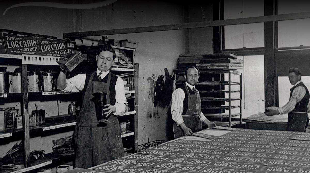 L'atelier de sérigraphie de Brant & Garner en 1913