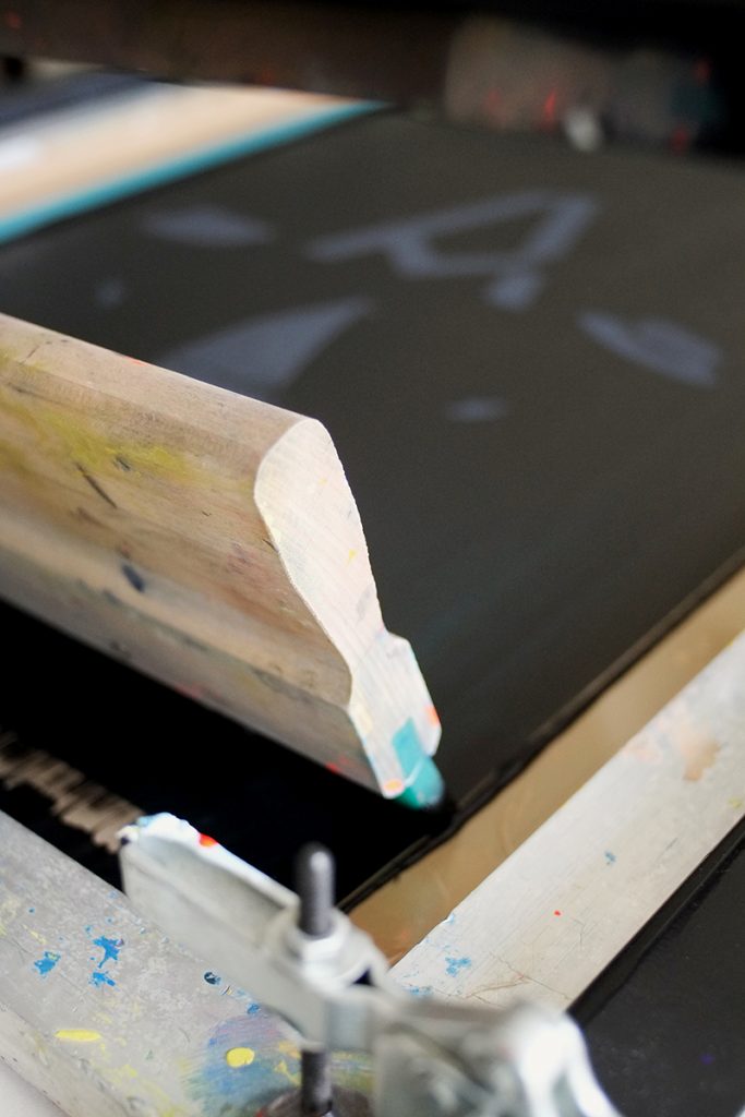 Sérigraphie dans l'atelier Dezzig sur papier Fedrigoni