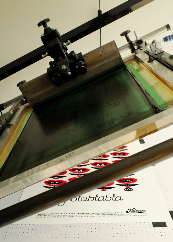 Impression Sérigraphie Easy Blablabla dans l’atelier Dezzig